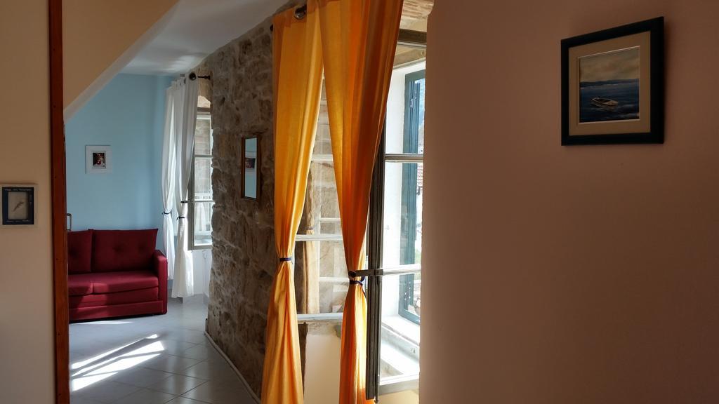 Buena Vis-Ta Apartments With The Sea View Bagian luar foto